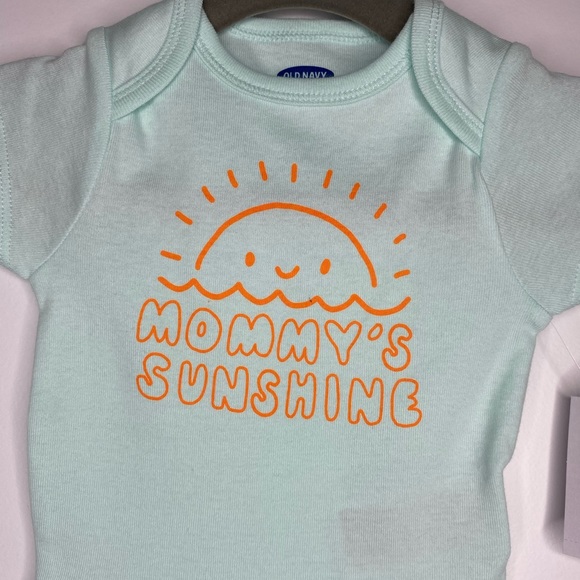 NWT Old Navy Onesie - Picture 2 of 3